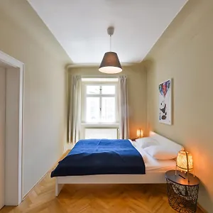 Celetná 27 , Praga República Checa